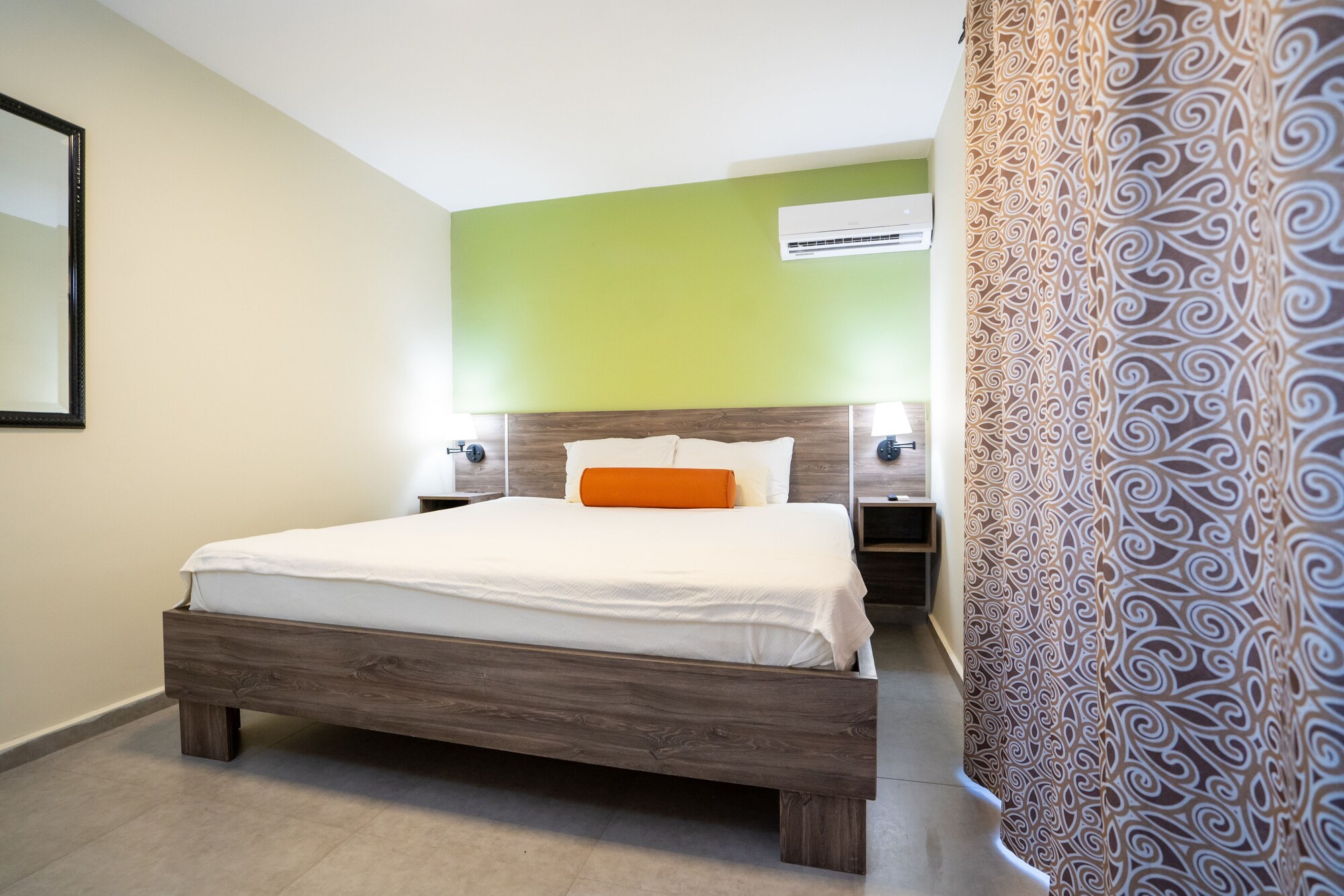 2 Bedrooms, Superior, King and Queen Bed, Resort View، Delynne Boutique Hotel 4/10