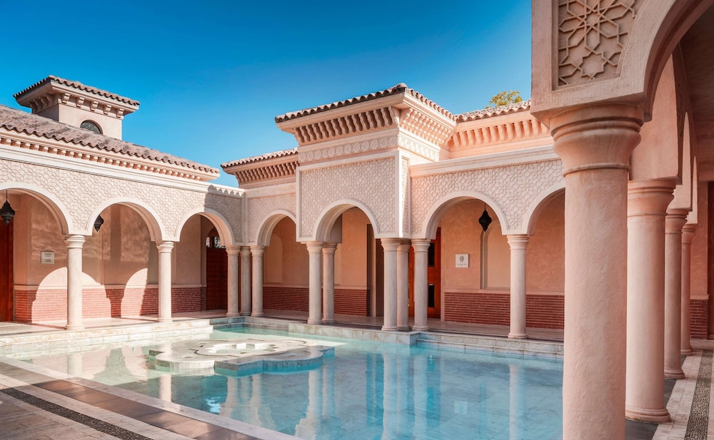 swimming pool spa