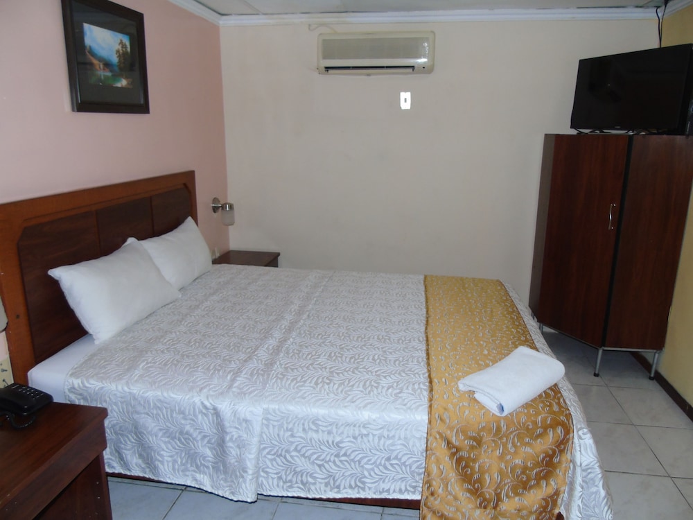 Hotel Malecon Inn 21/67