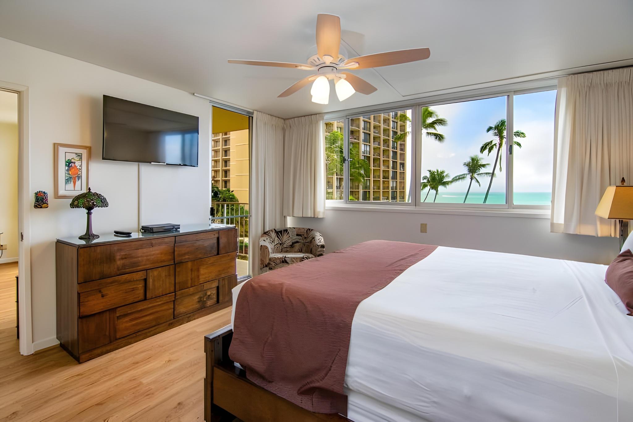 Room, King Bed, Ocean Front