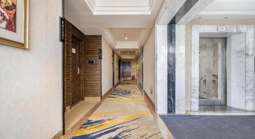 Vienna 3 Best Hotel (Dongguan Liaobu Shida Road) 13/55