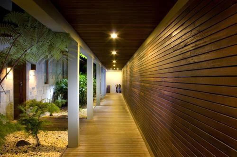 DOWNTOWN VILLAS 18/46