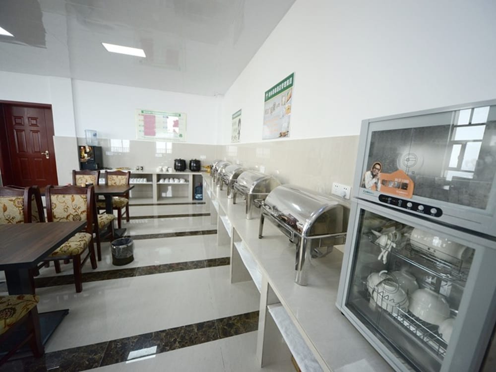 GreenTree Inn Xuancheng Ningguo City East Ningyang Road RT Mart Express Hotel 22/25