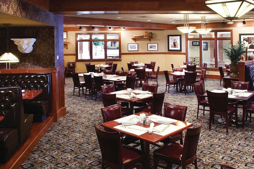 AmericInn by Wyndham Watertown 31/50