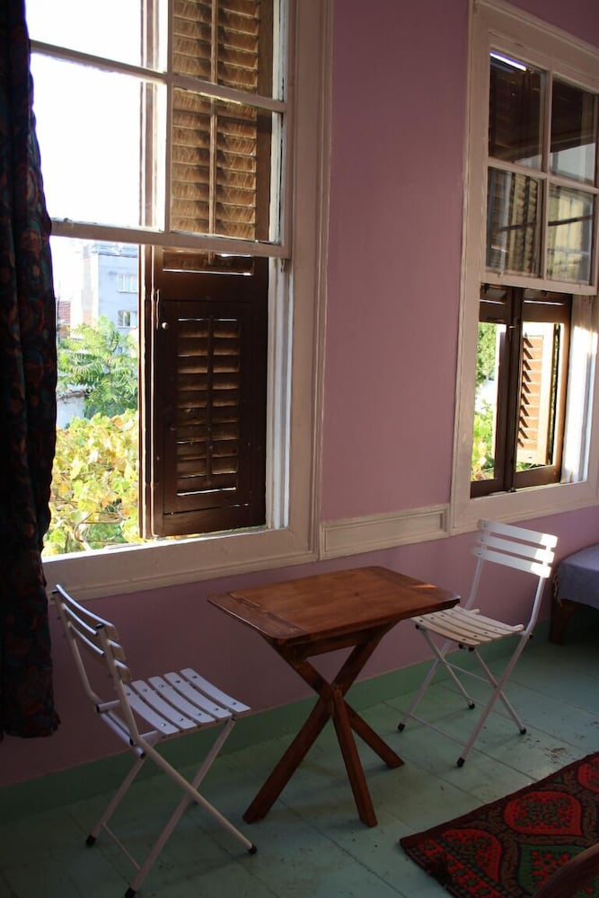 Lotus Garden Hostel 5/35