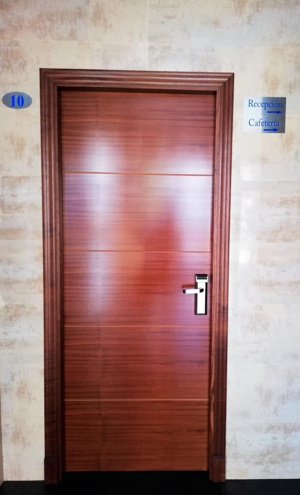 LB Lebrija Hotel & Terrace 37/65