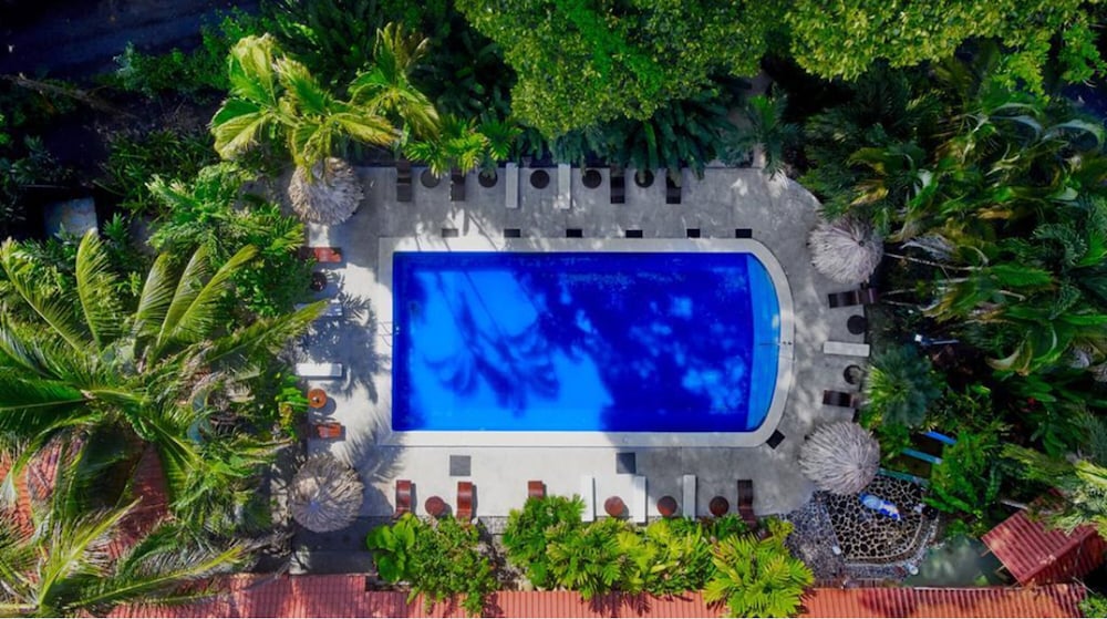 Atlantida Lodge 40/63