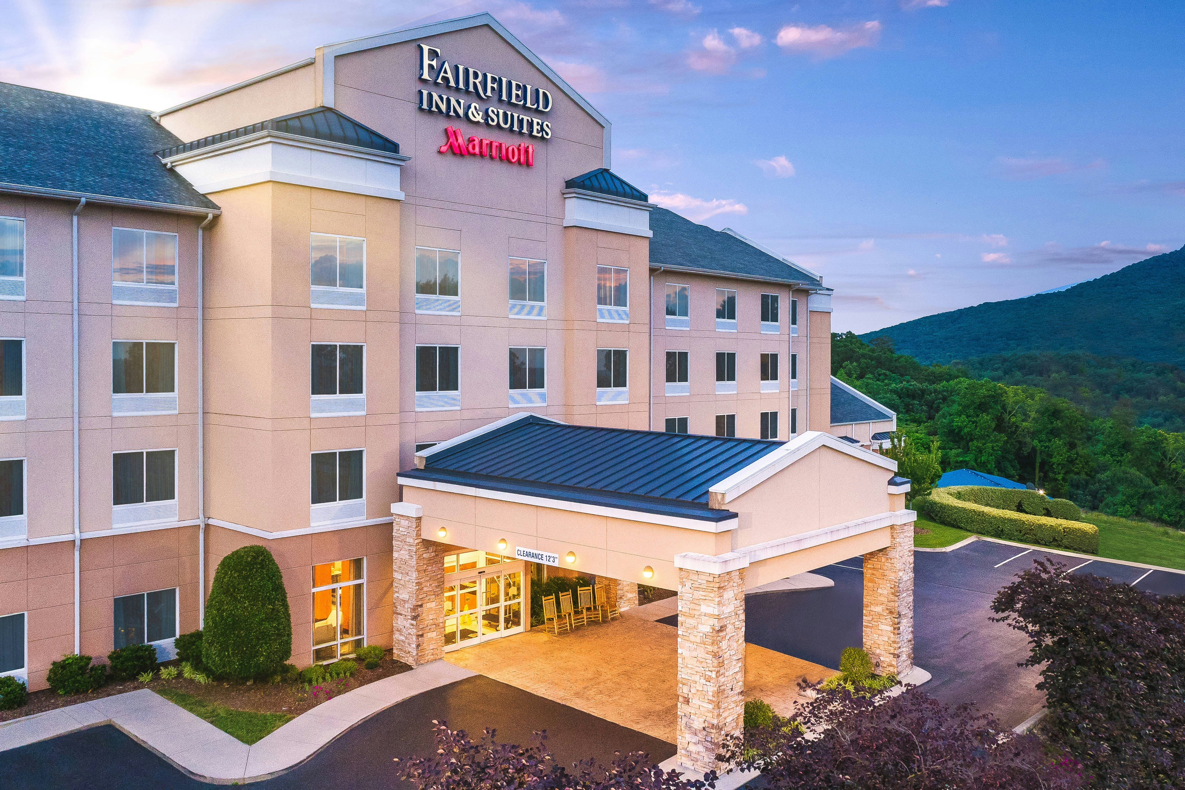 Fairfield Inn Suites Chattanooga I 24 Lookout Mountain 1/17