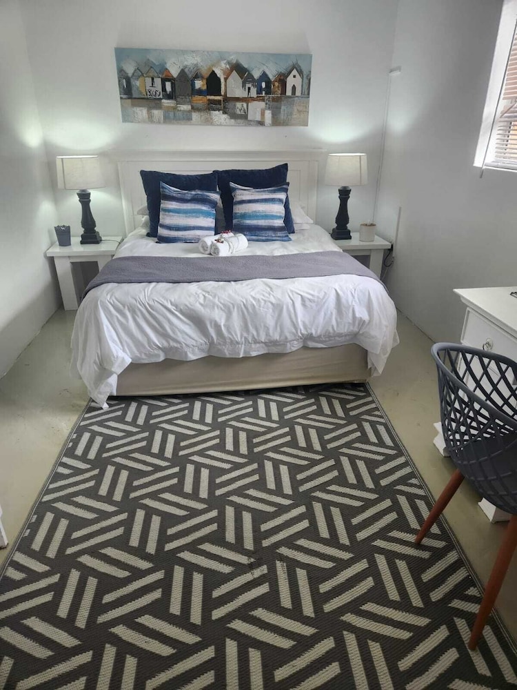 Basic, Apartment, Queen Bed