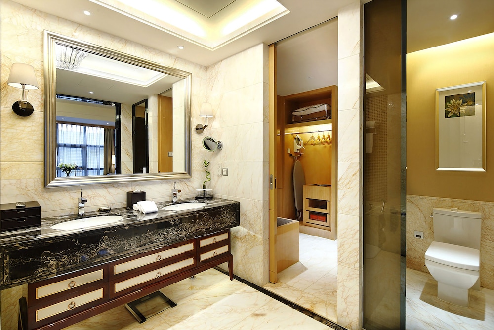 Hilton Guangzhou Baiyun Hotel 14/56