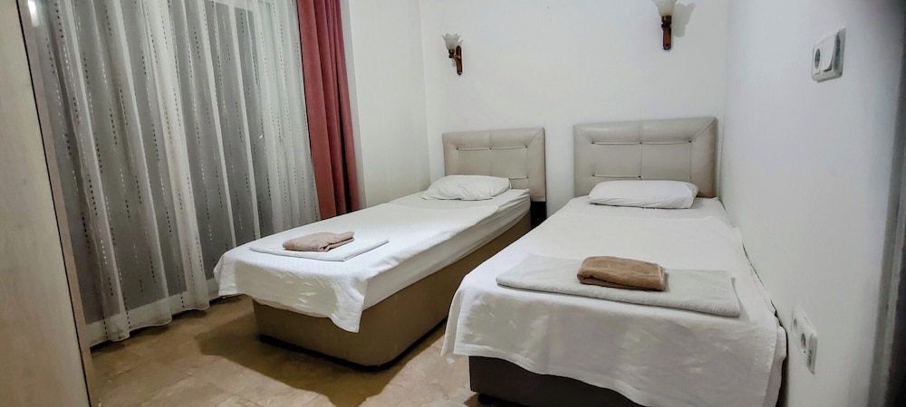 Cileks Apart Hotel 11/47