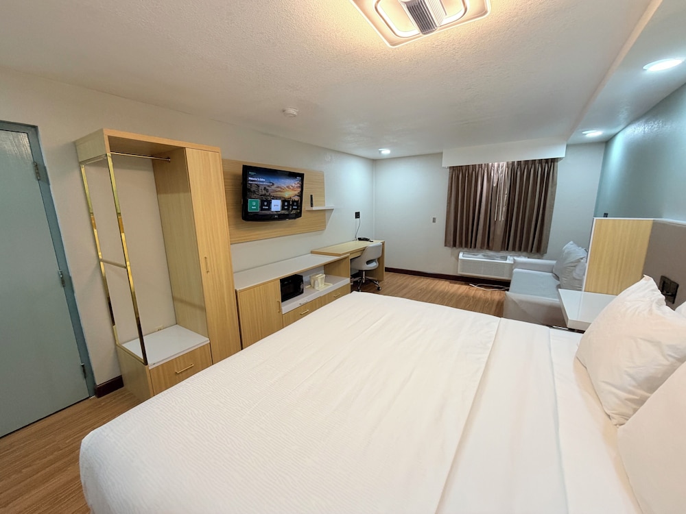 Deluxe, Suite, King Bed