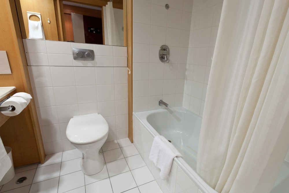 James Cook Hotel Grand Chancellor 57/60