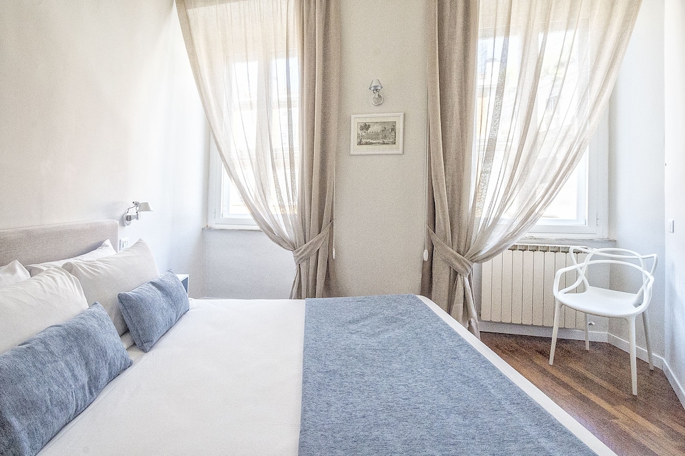 Little Queen Relais 24/48