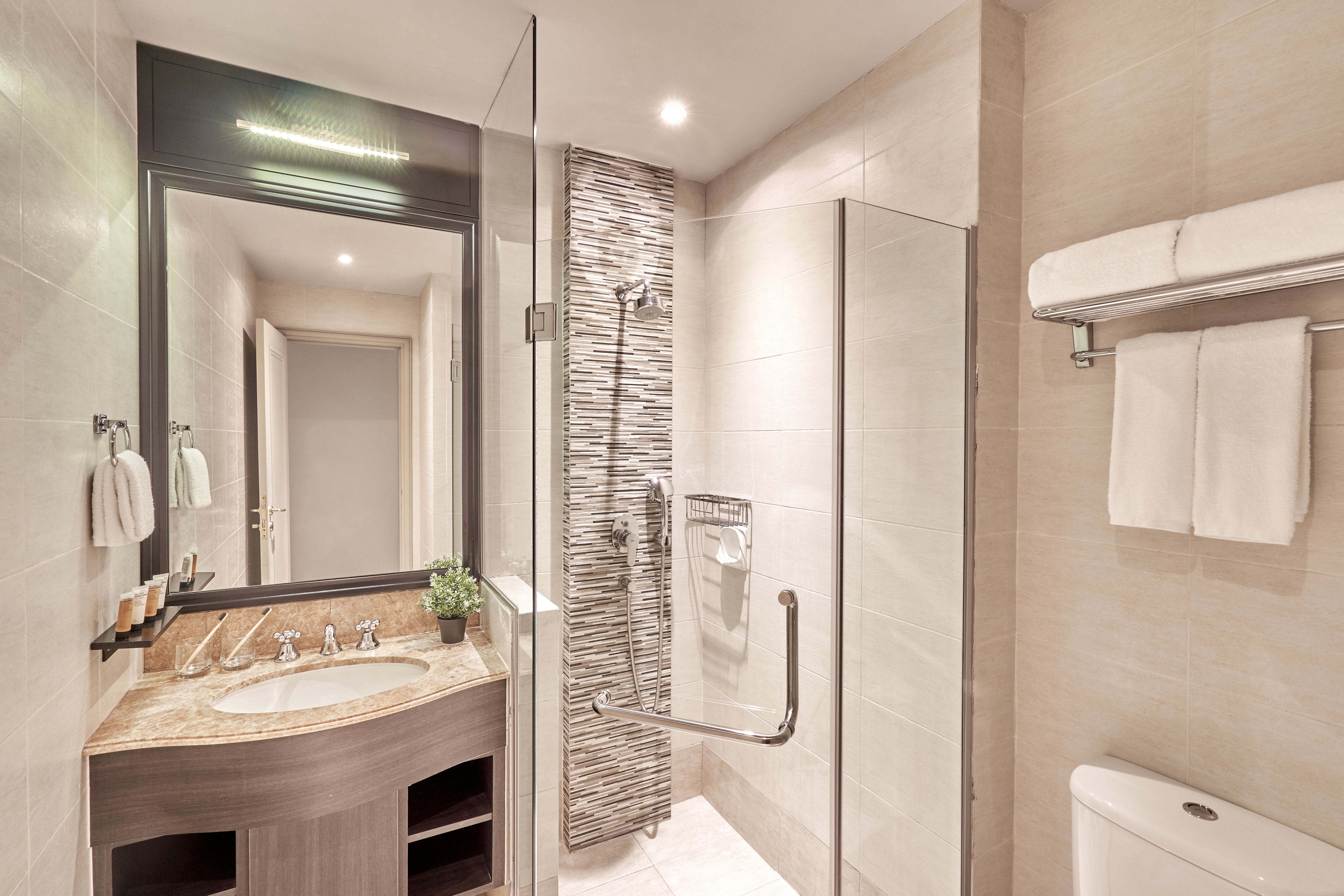 Adina Serviced Apartments Singapore Orchard (Ex-Regency House) 68/71