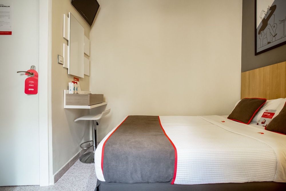 Hostal Las Murallas 35/50