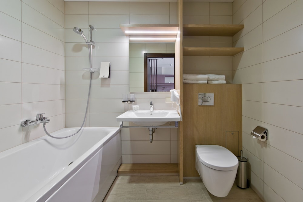 MANA Suites and Sea Palanga 49/50