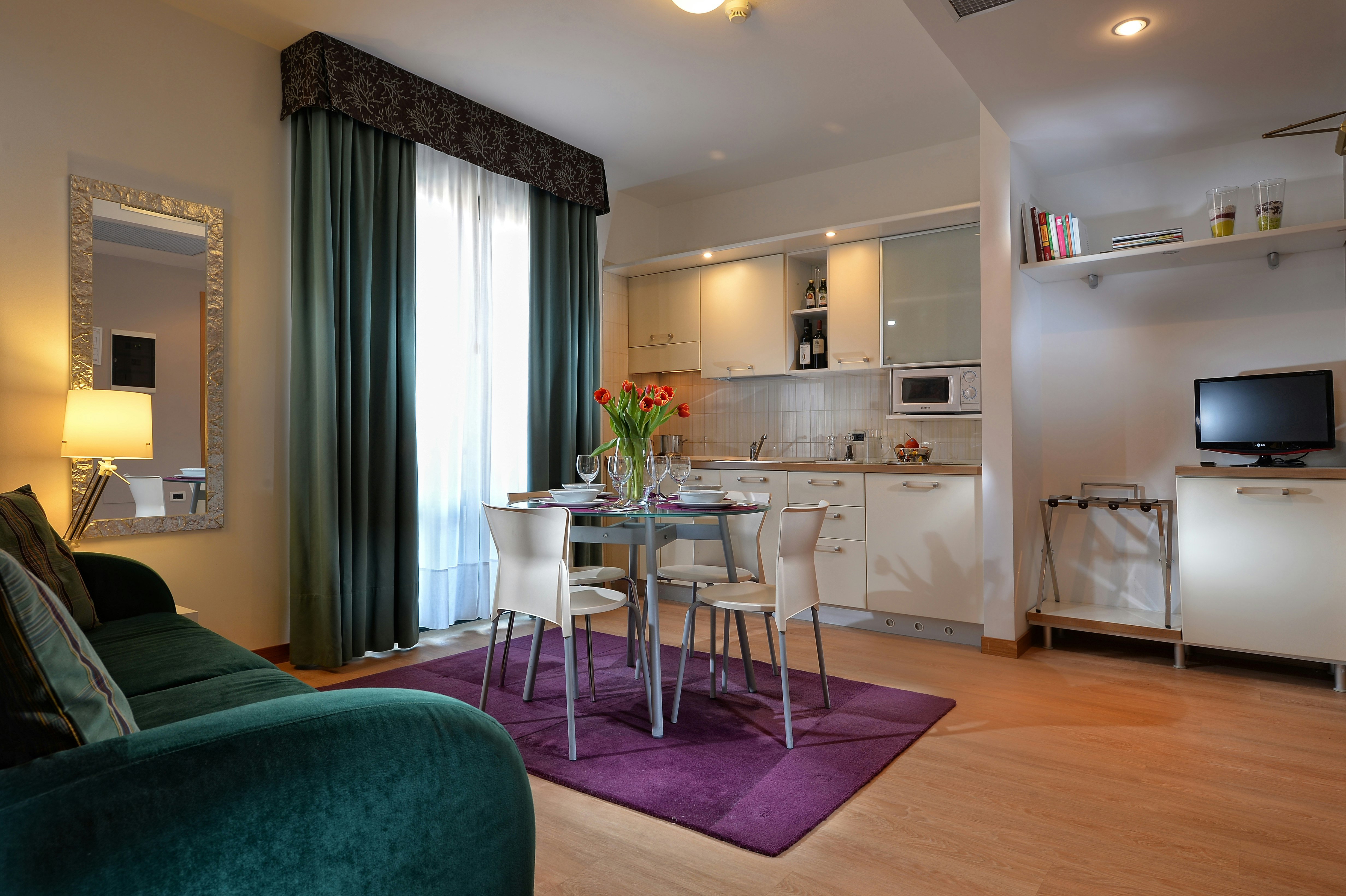ELITE HOTEL RESIDENCE 50/69