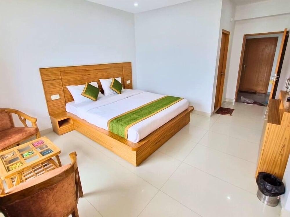 Amritara Sun Inn, Phata 18/40