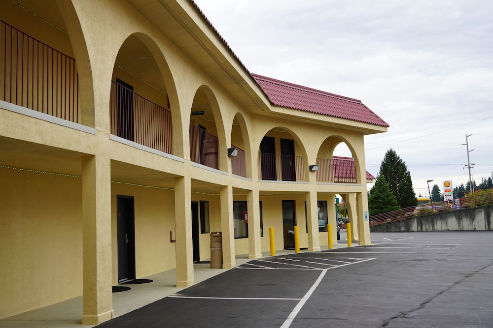 Timberland Inn & Suites 57/63