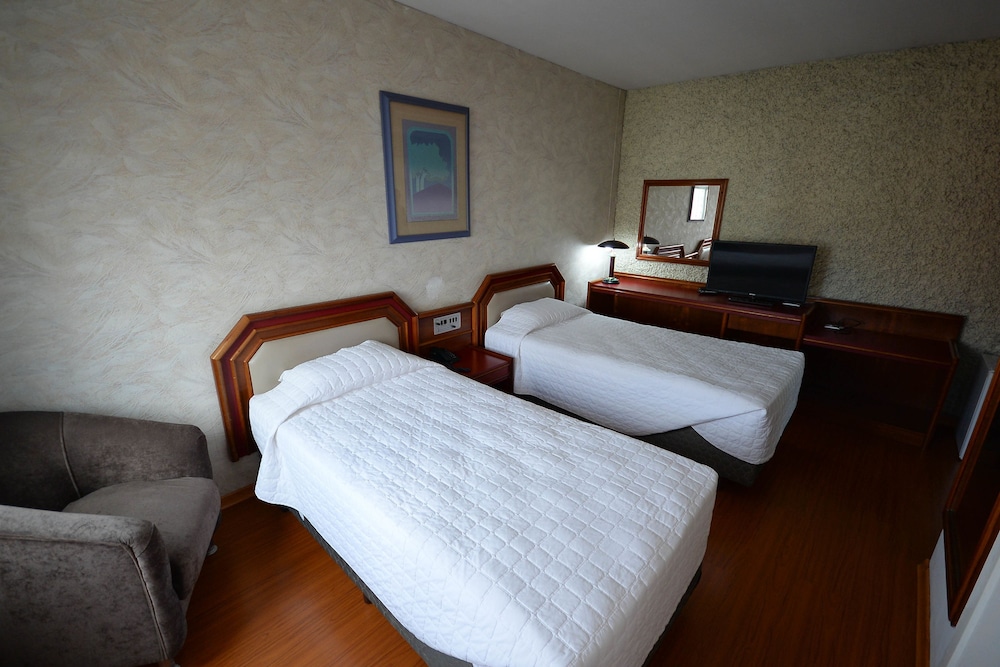 Caravelle Palace Hotel 17/40