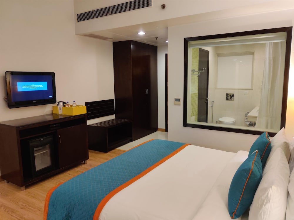 Golden Tulip Gurgaon - Sector 29 14/45