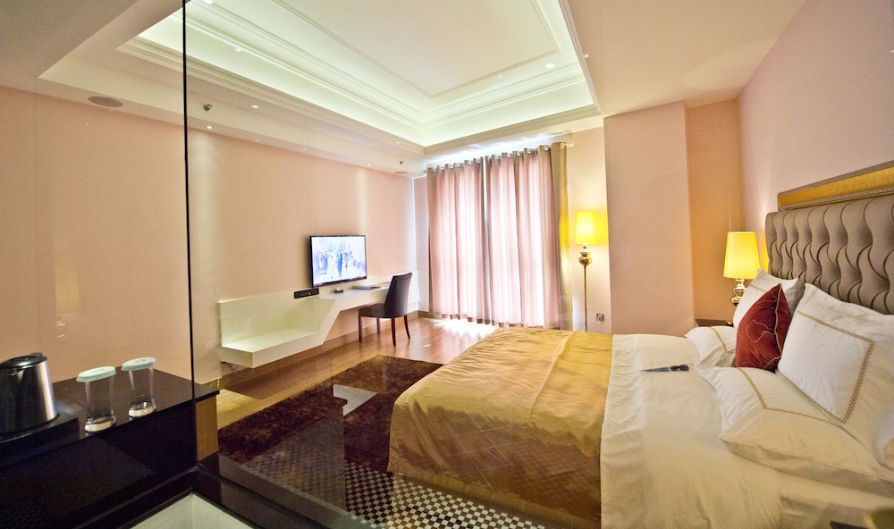 The Royal Pinnacle Hotel 16/50