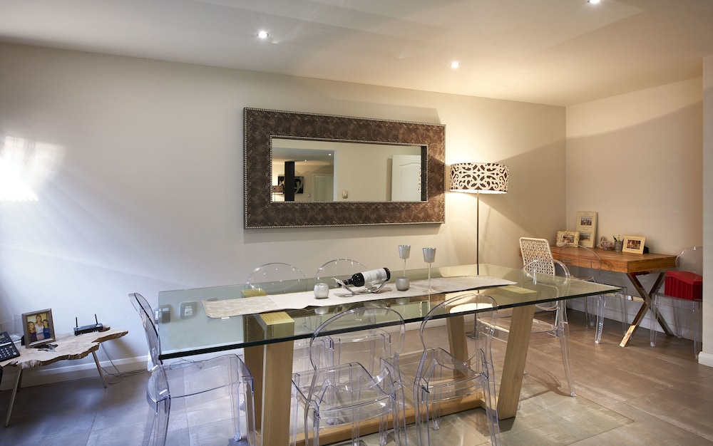 Dynasty Forest Sandown Accommodation 11/69