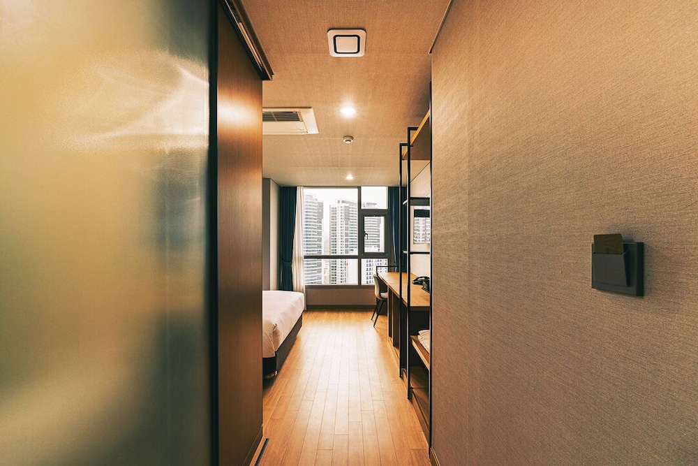Kwangsu Hotel 30/52