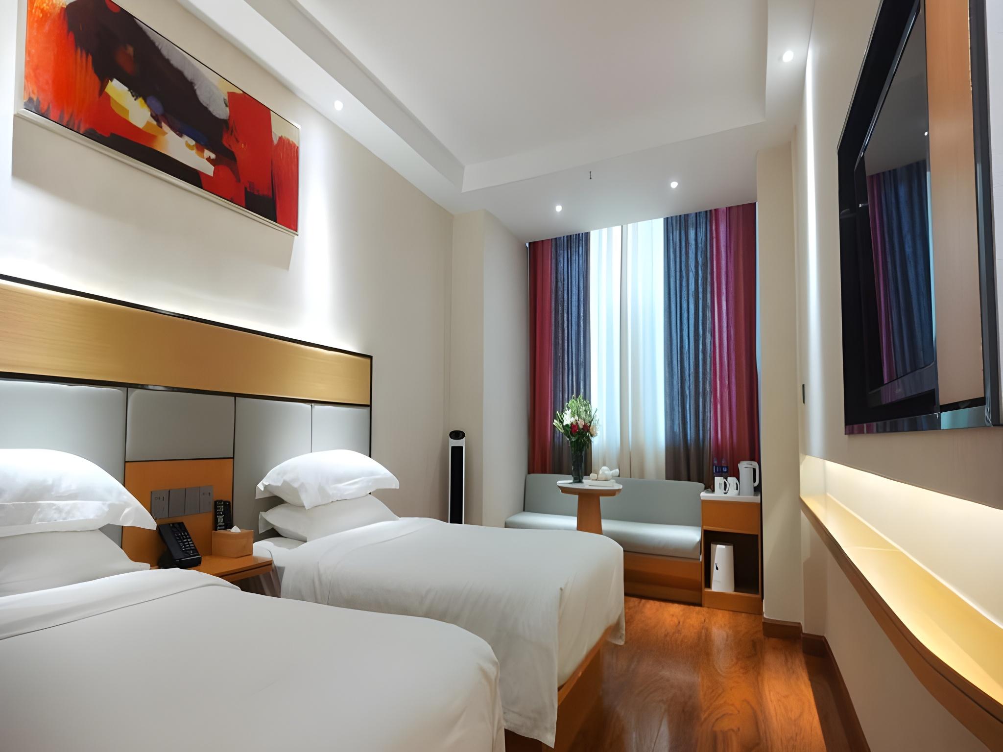 GreenTree Inn Geermu Walking Street Business Hotel 25/51