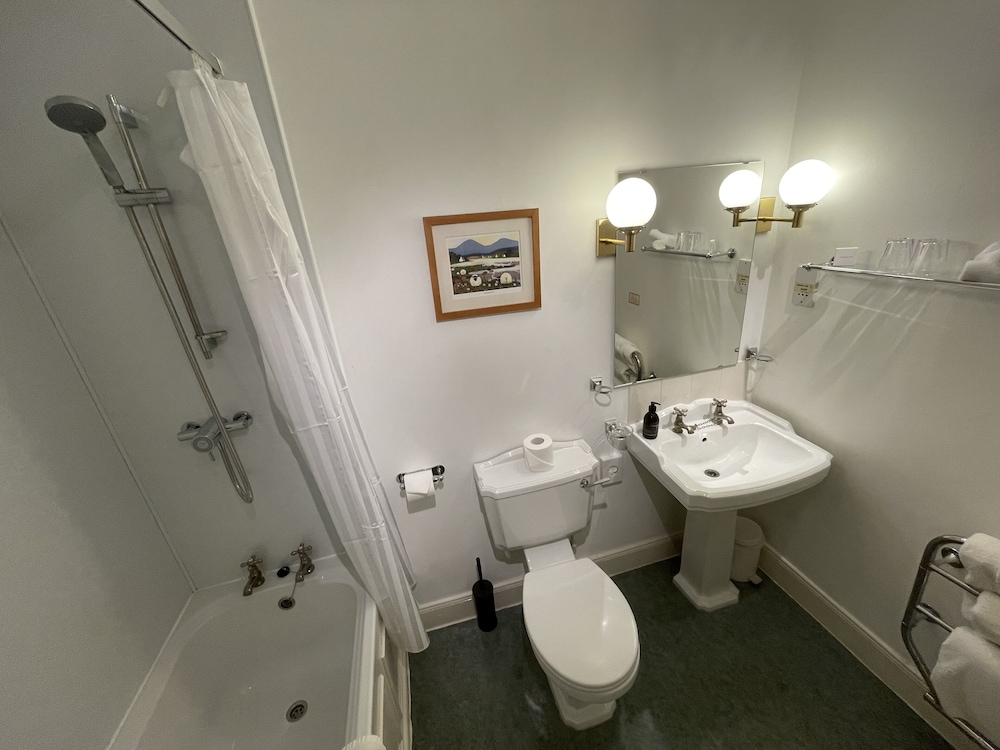 BUNCHREW HOUSE HOTEL 30/30