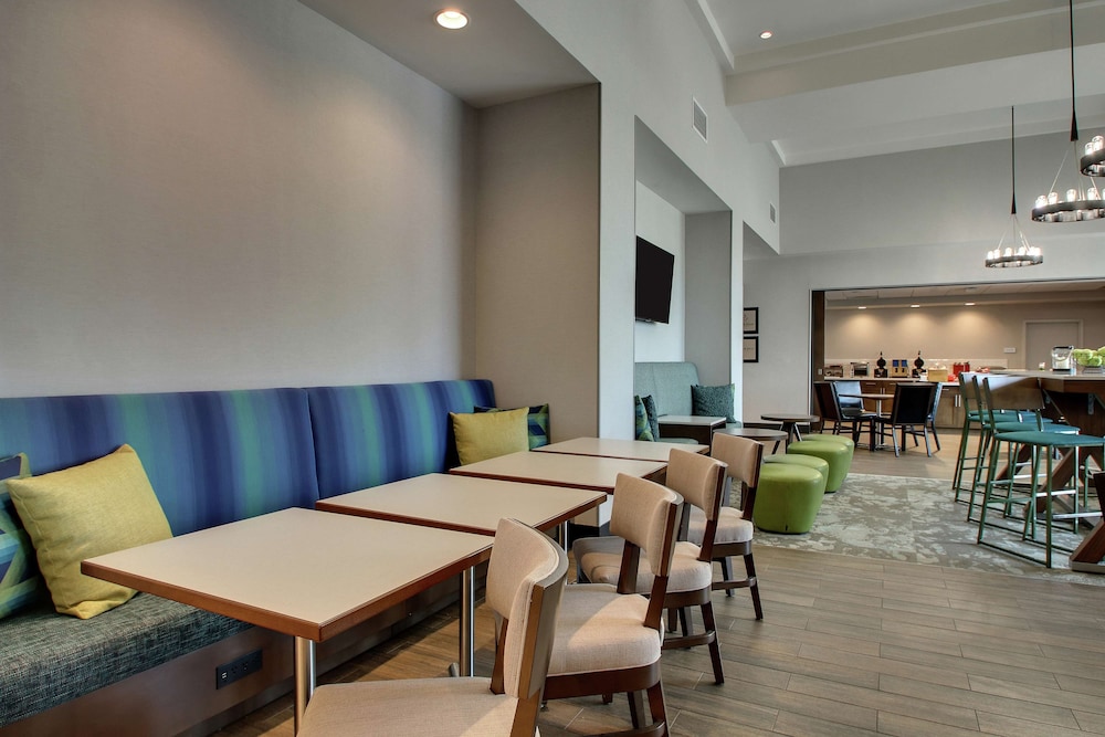 Hampton Inn And Suites Southport 44/56