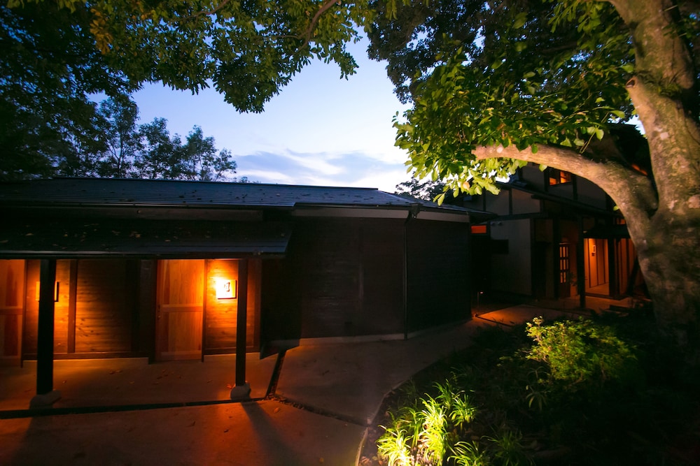 The Kingfisher Resort (Shukubo Kawaseminoshou) 3/50