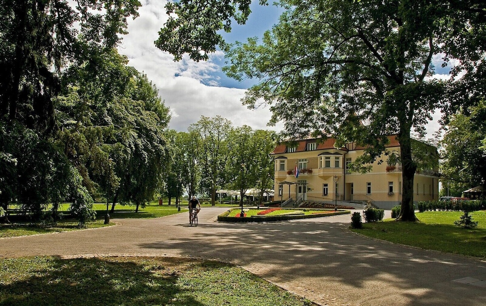 Hotel Korana Srakovcic 51/57