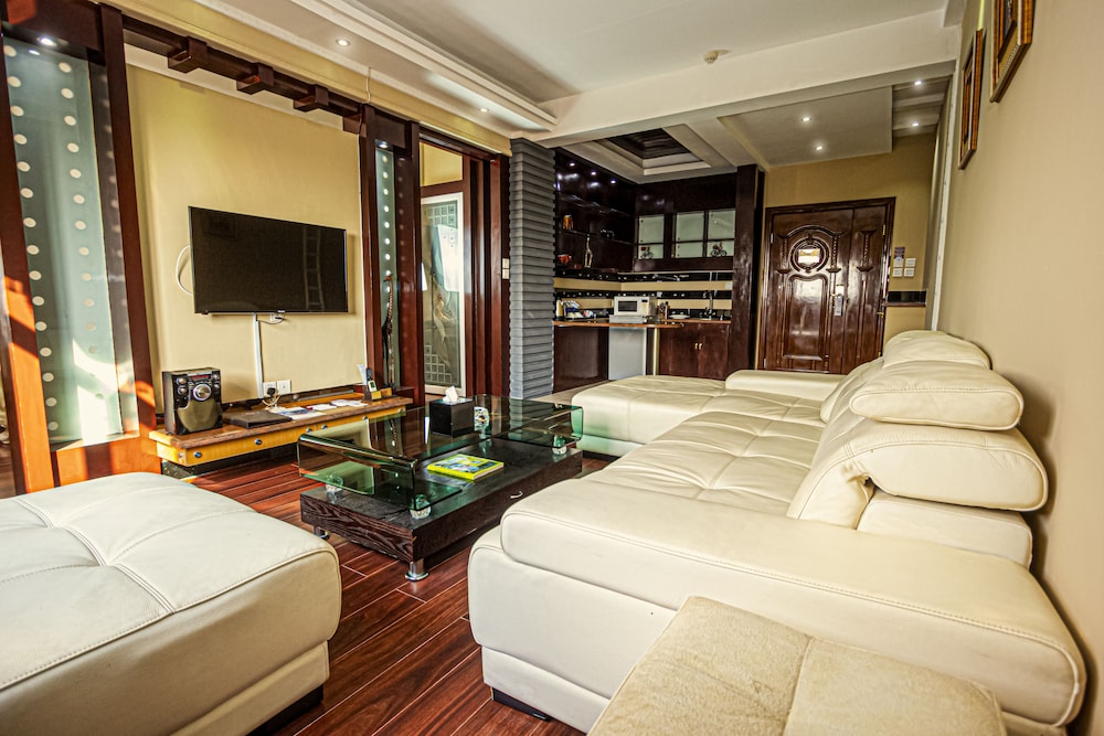 Best Western Plus Paramount Hotel 38/44