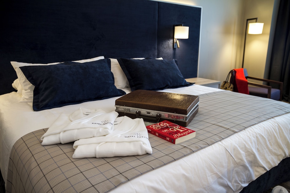 Hotel Parada Linares 11/50