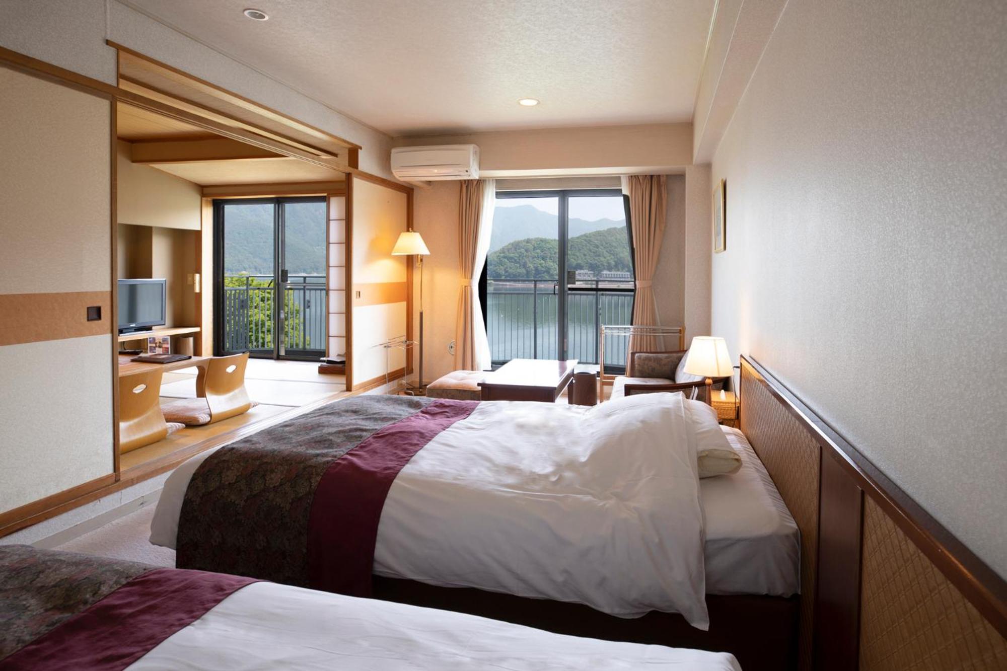 Superior, Lake View, Tatami, East Wing، Fuji Lake Hotel 4/6