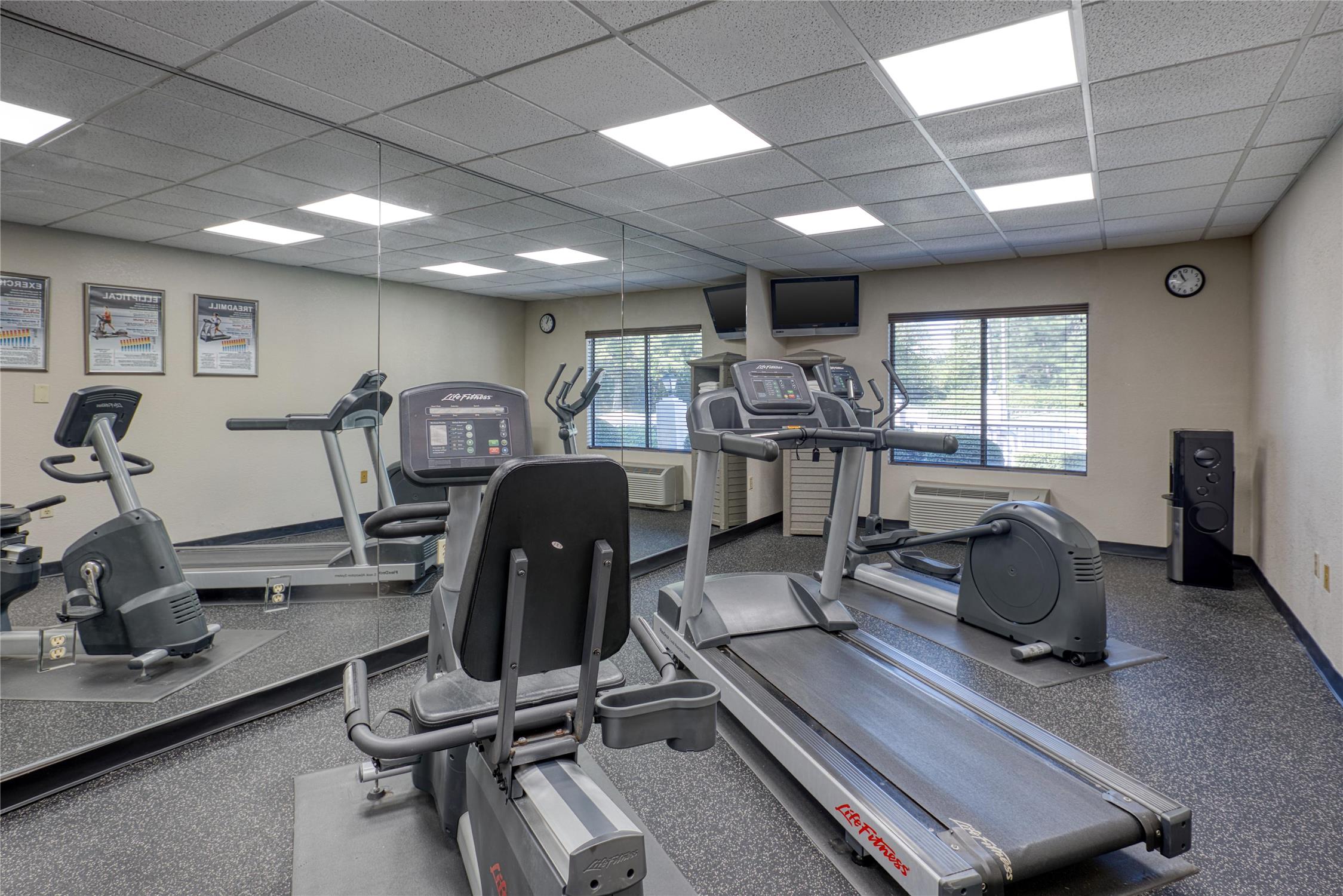 Best Western Executive Inn & Suites 14/26