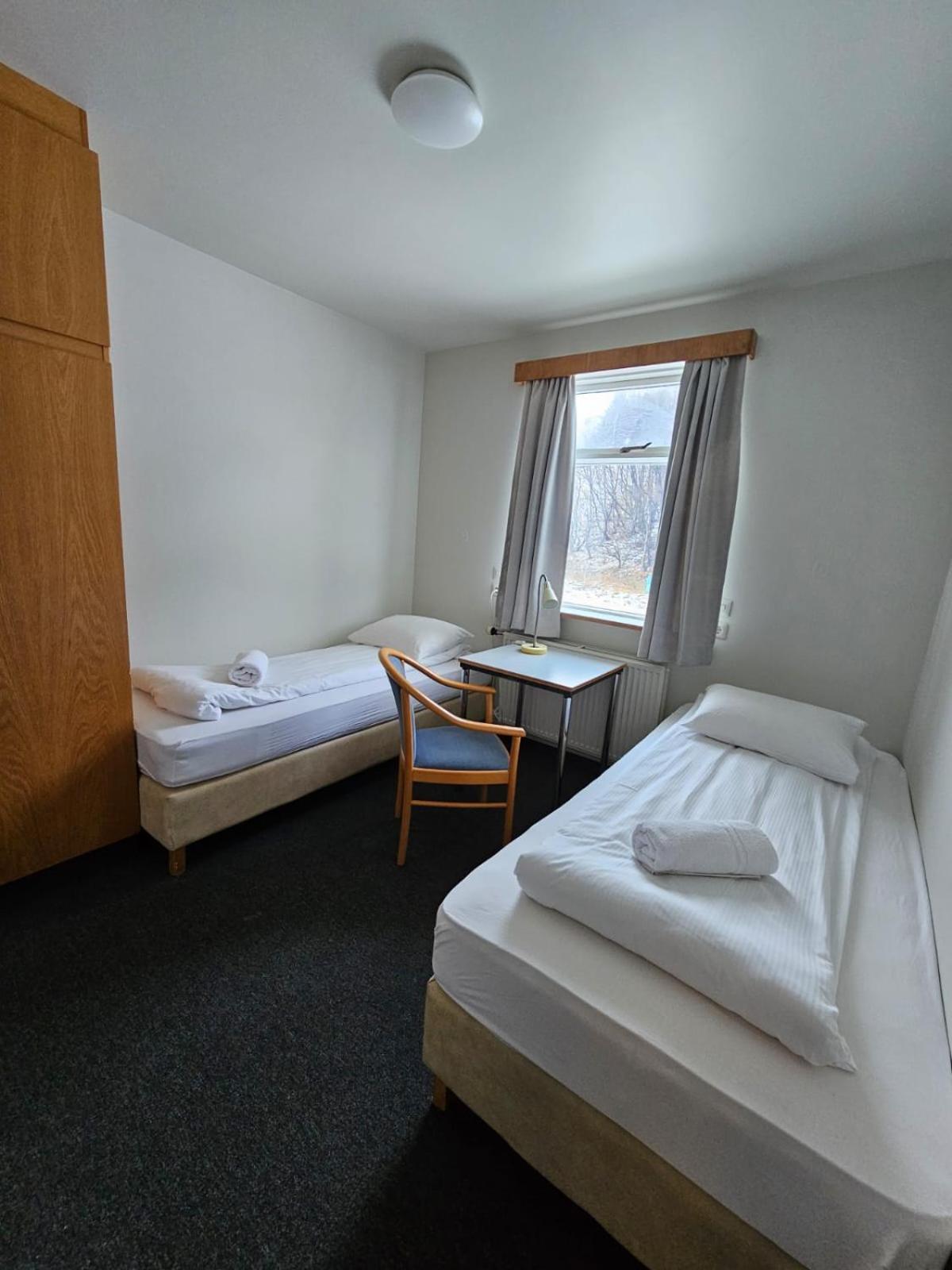 Hostel Skogar 2/25