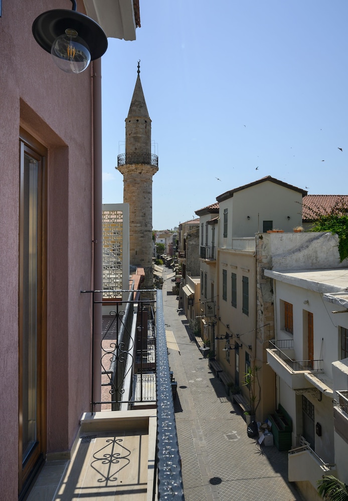 Minaret Suites and Apartments 42/50