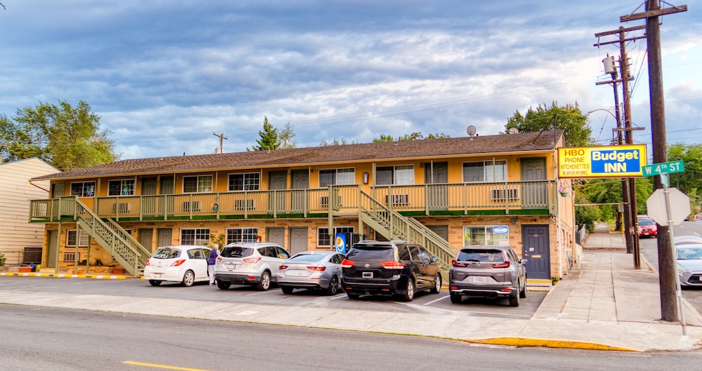 Budget Inn Motel 46/54
