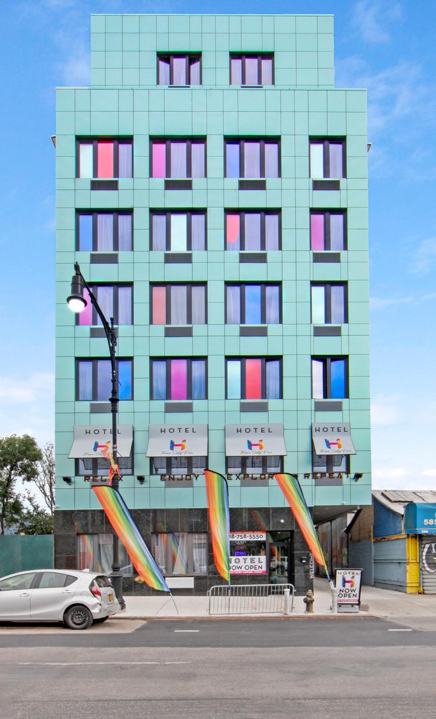 Hotel 365 Bronx 9/50