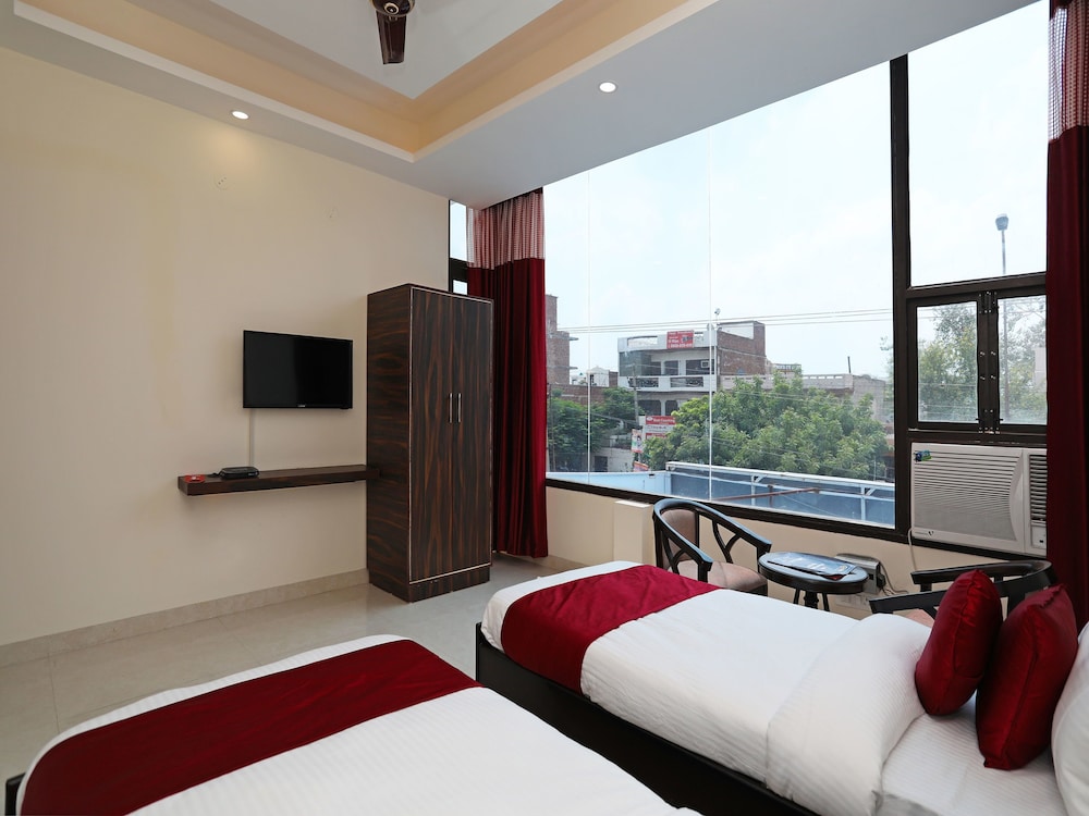 Oyo 9275 Hotel Royal Inn 6/17