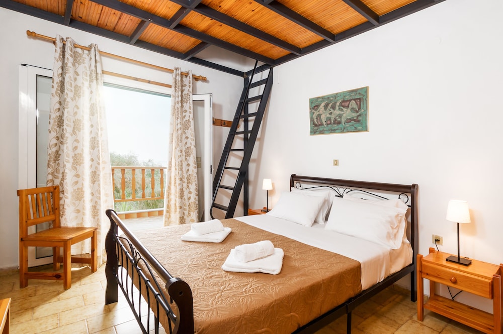 Romanza Villas 24/43
