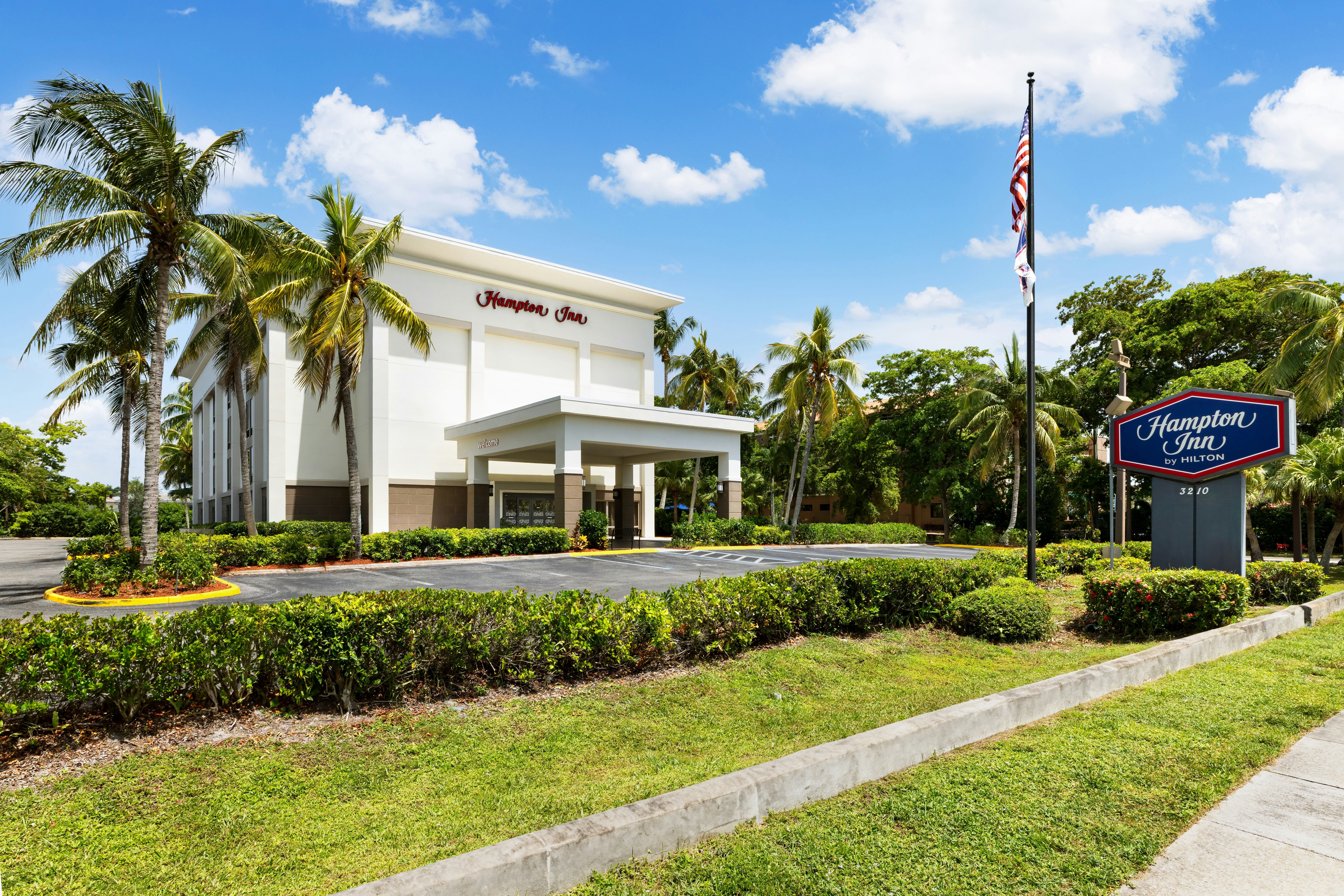 Hampton Inn Naples - Central 39/41