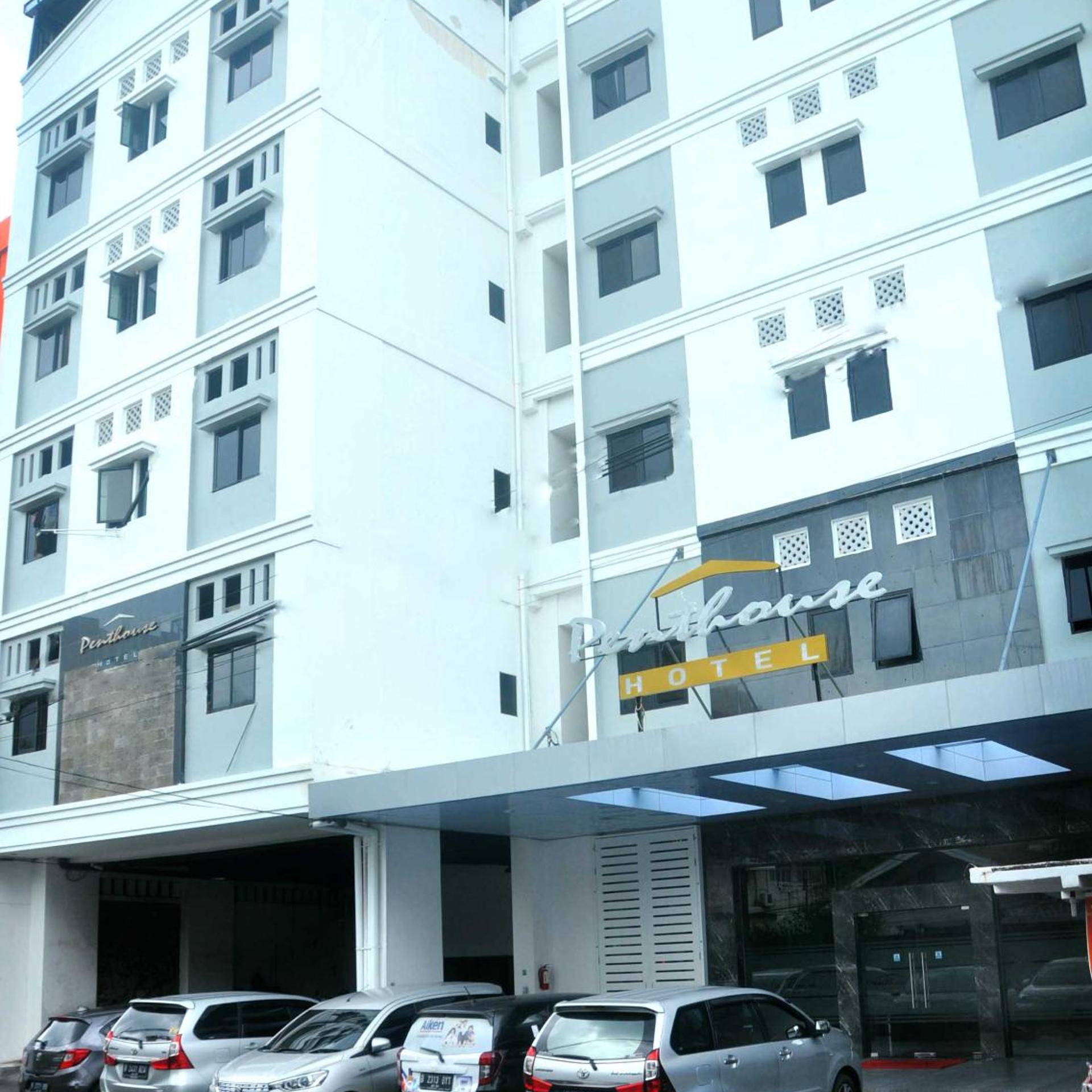 Penthouse Hotel 52/60