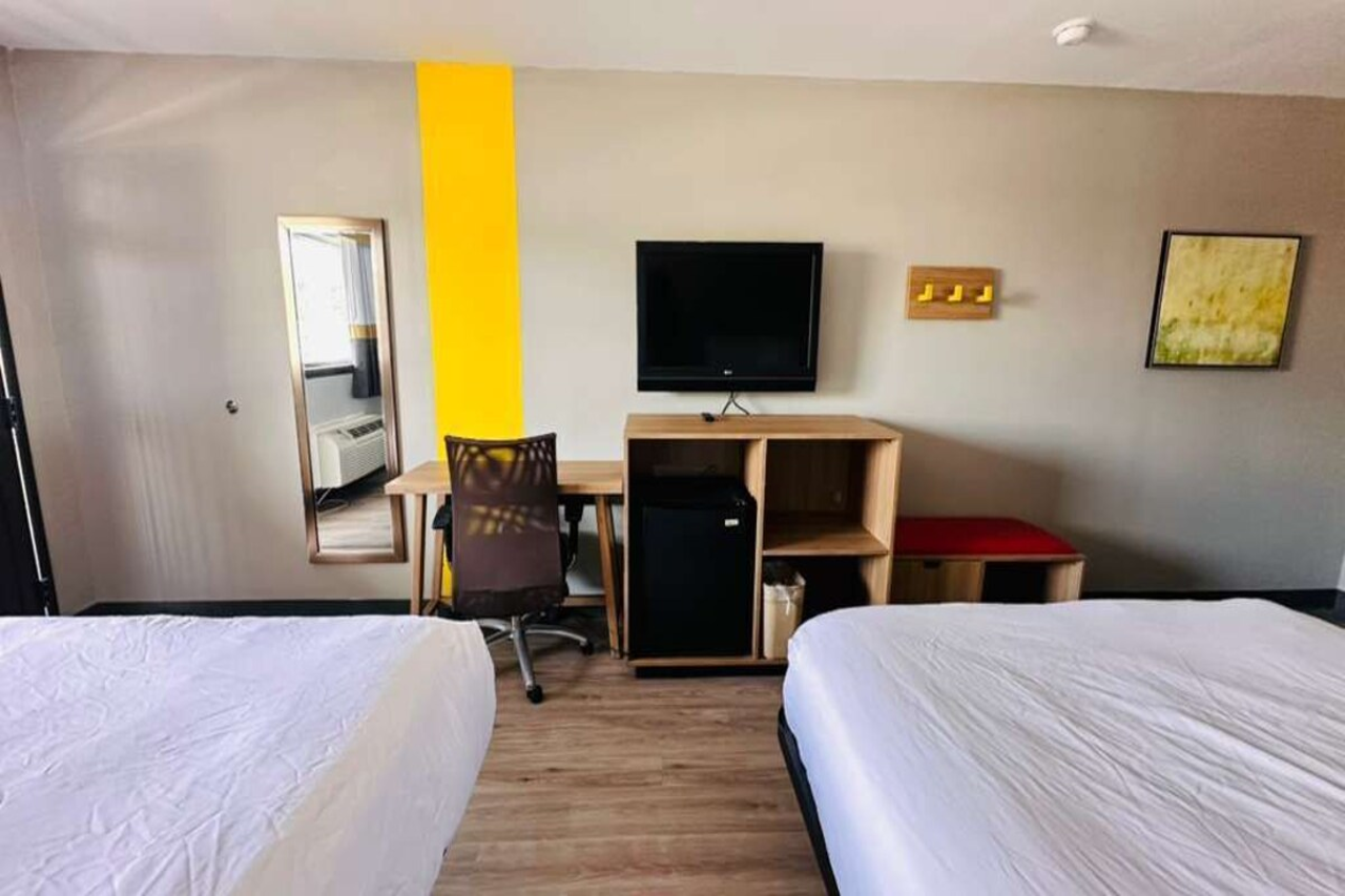 Super 8 by Wyndham Richmond Hill 4/5