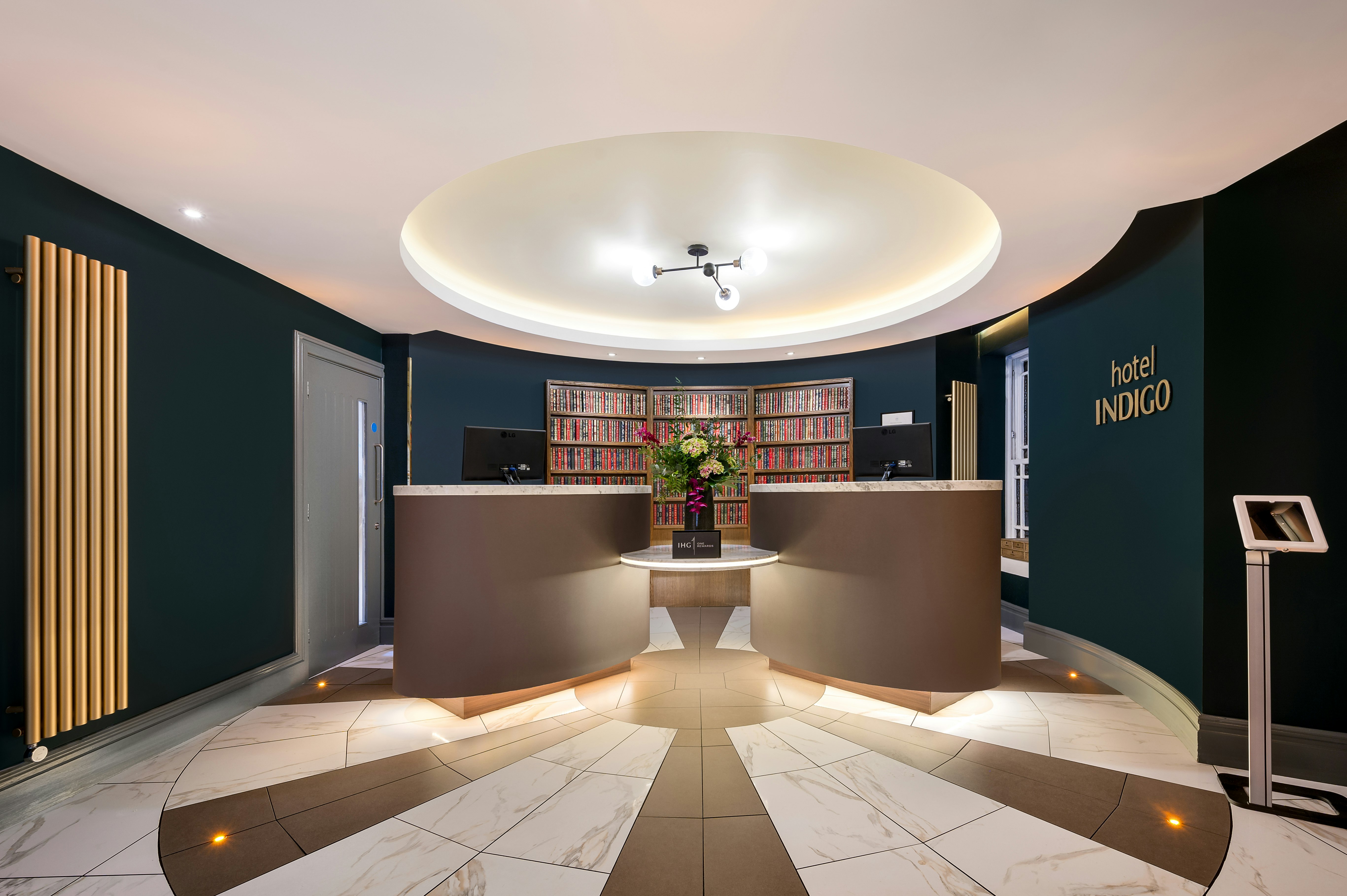 Hotel Indigo Edinburgh - Princes Street, an IHG Hotel (ex Royal British) 10/82