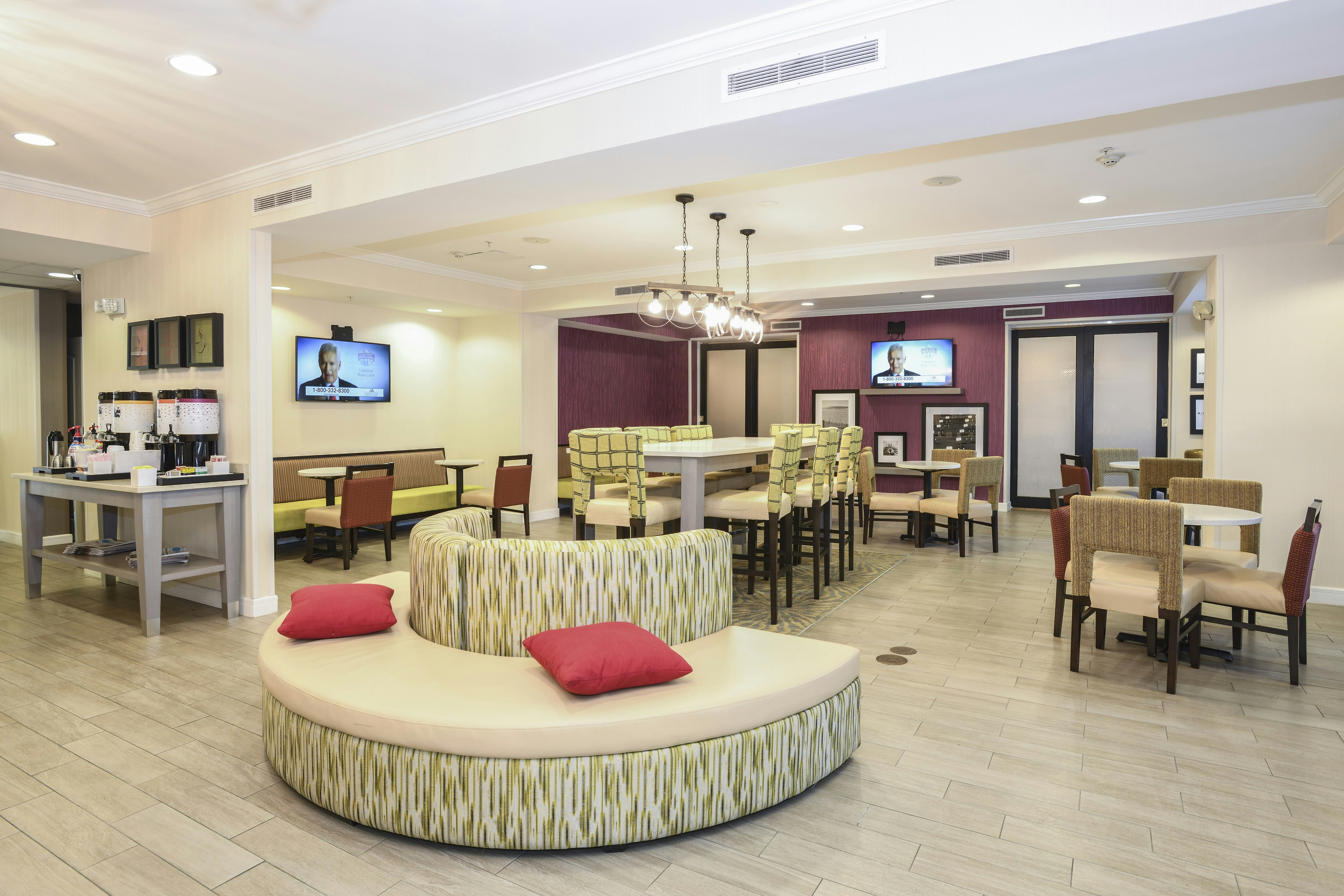 Hampton Inn Jacksonville - East Regency Square 26/33