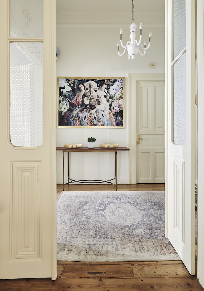 Bohemian Suites Athens 6/45